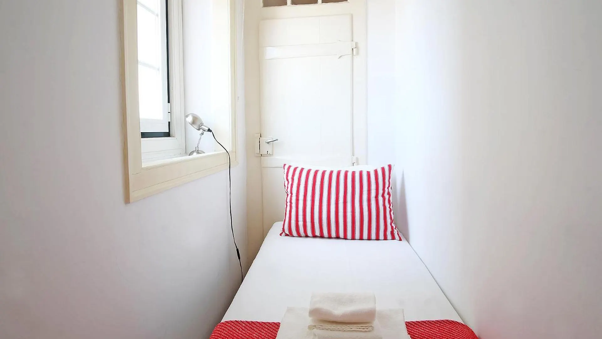 Bh4D With View Heart Of Bairro Alto * Bright 4D * 3+1 Br Apartman Lisboa 0*,  Portugália