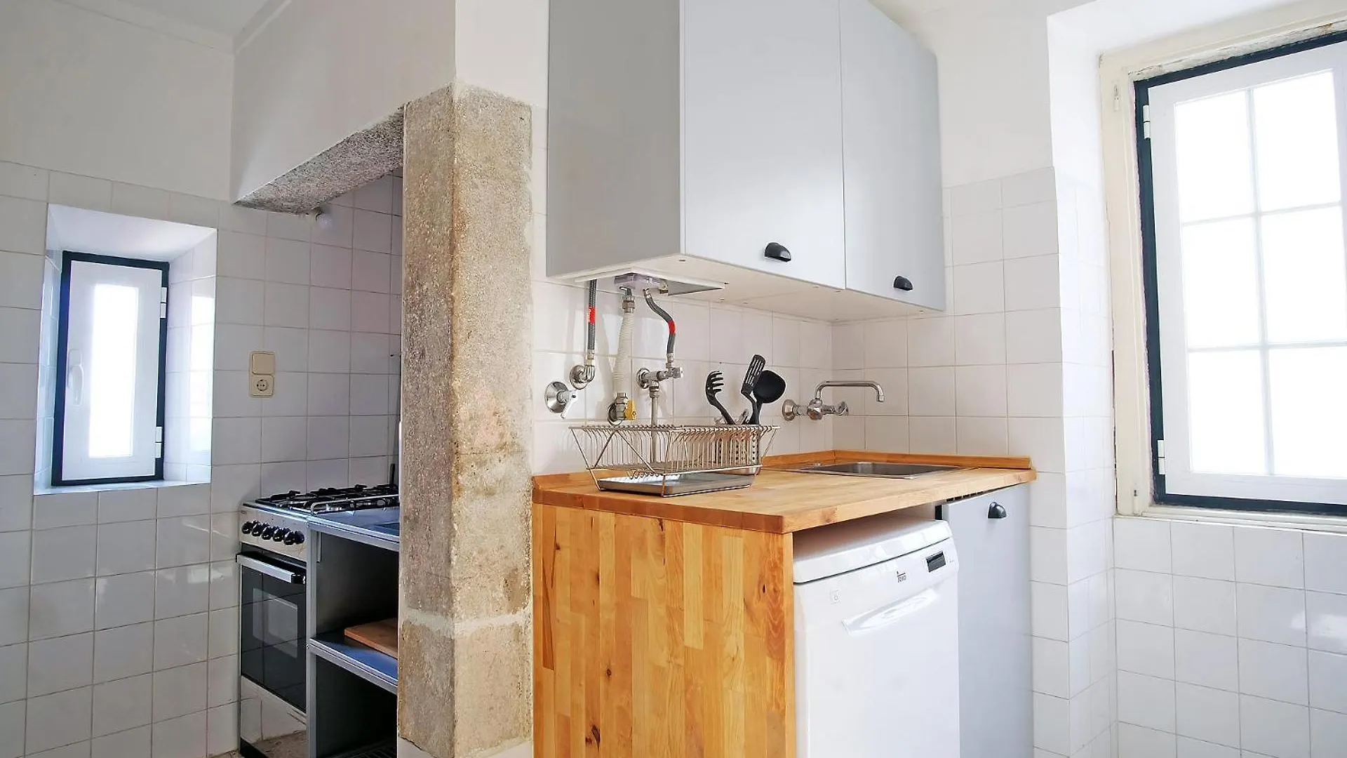 Апартаменты Bh4D With View Heart Of Bairro Alto * Bright 4D * 3+1 Br Лиссабон