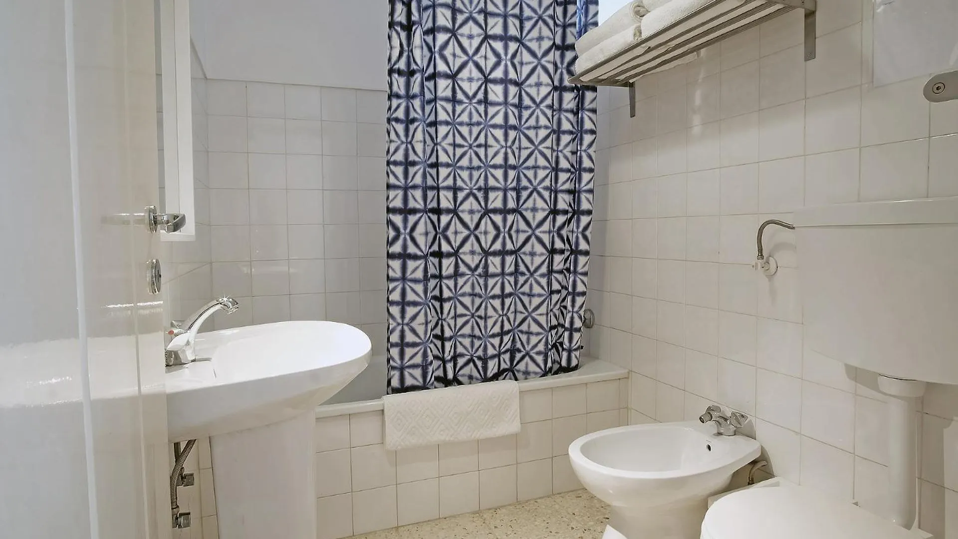 Апартаменты Bh4D With View Heart Of Bairro Alto * Bright 4D * 3+1 Br Лиссабон